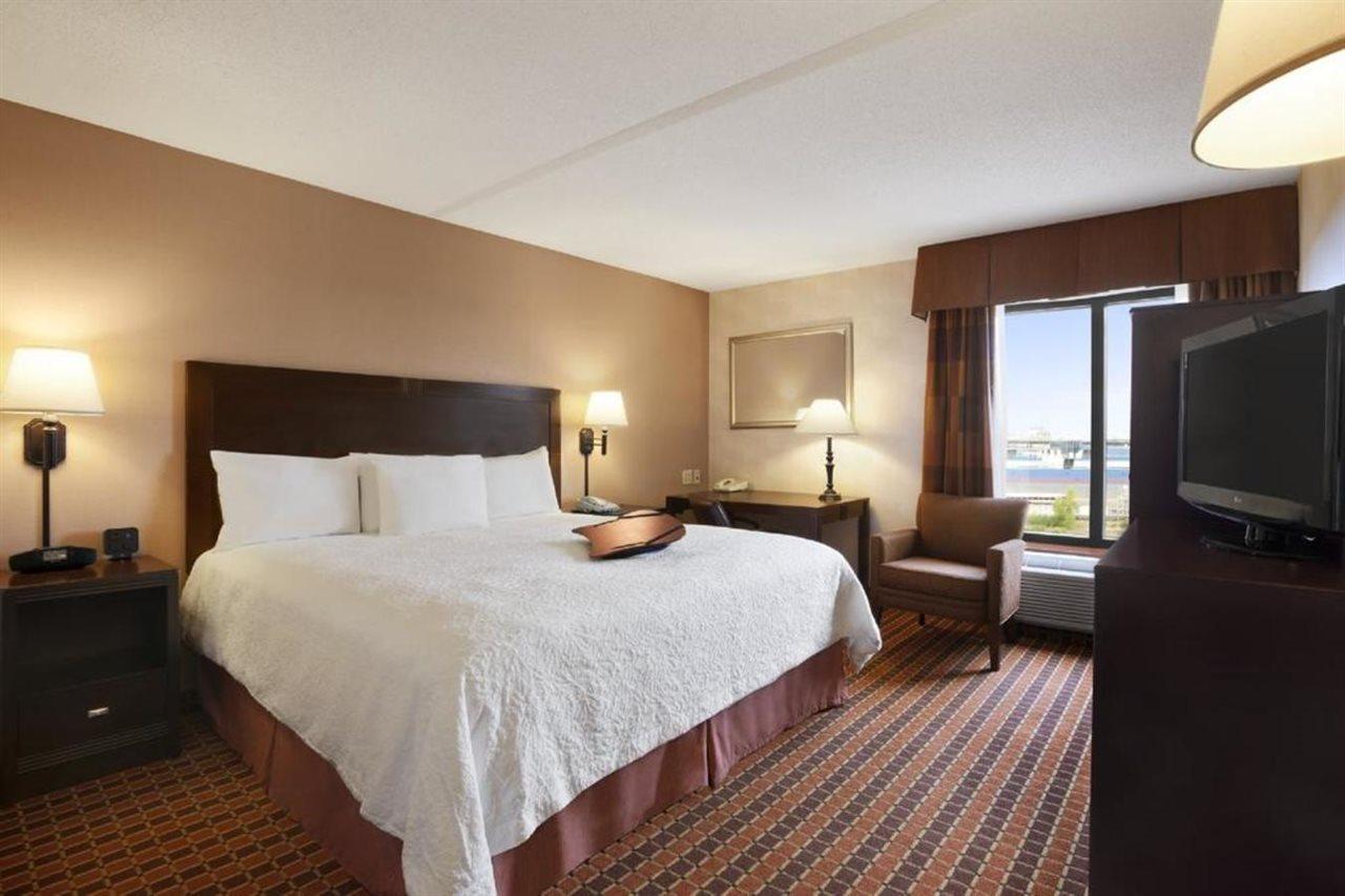 Hampton Inn Cambridge Buitenkant foto