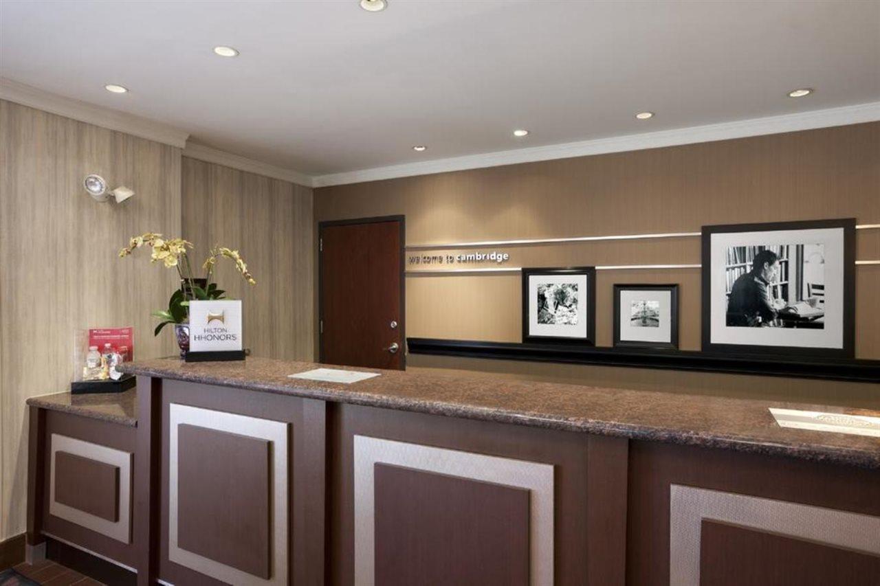Hampton Inn Cambridge Buitenkant foto